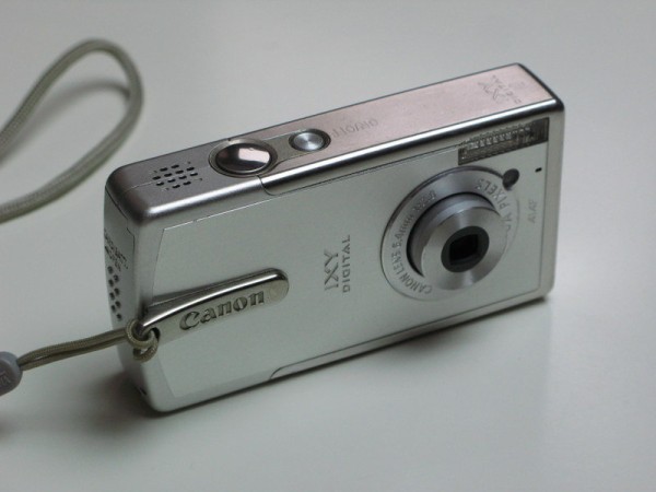 デジカメ黎明期の銘機たち : きまじめチキン日記