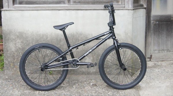 Motel works / Aux ver.3.1」 & 「M825 Tire」 : BMXライダー/岡山 潤 日記