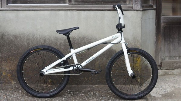 MOTEL WORKS AUX ver.2 手渡し希望 レビュー「Motel works / Aux Ver.2」 : BMXライダー/岡山 潤 日記