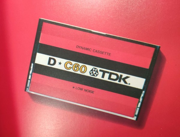 TDK　オーディオカセットテープ　クッション　ノベルティ　レトロ　ビンテージ カセットテープ？ (1) | 「見た目で選ぶ」オーディオ趣味は邪道