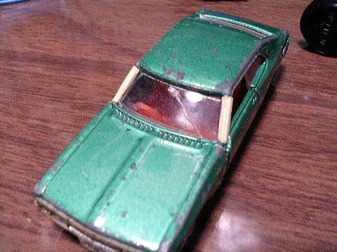 欠損部品再生事例 : トミカ解体所