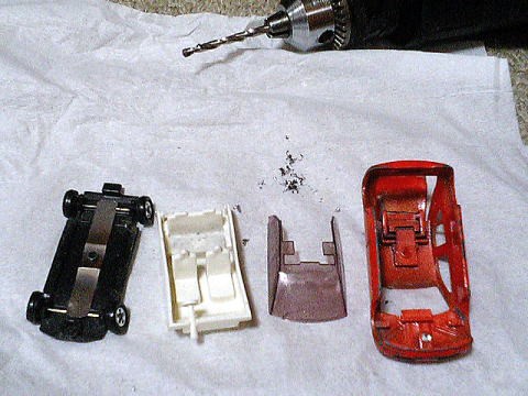 トミカの再生（リペイント） : トミカ解体所