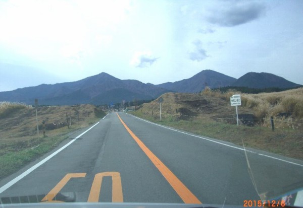 富士南麓道路草原より愛鷹山塊
