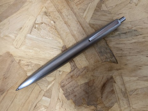 高級ボールペンのレビュー】LAMY2000ステンレススチールボールペン