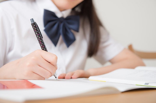 成績が下から数えてすぐの娘が突如覚醒し成績爆上がりであっという間に偏差値70 何があったんだ 女性様 鬼女 生活2chまとめブログ