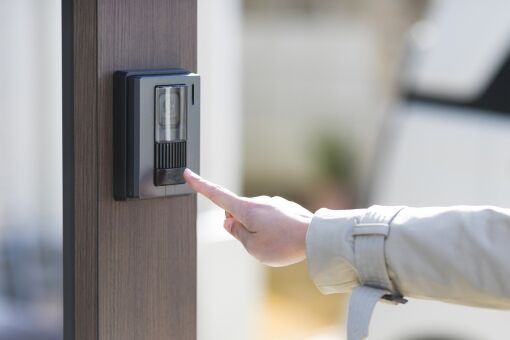 近所の道路族に注意してから目の敵にされていた 自治会の組長決めの件で道路族が怒鳴り込んできた 女性様 鬼女 生活2chまとめブログ