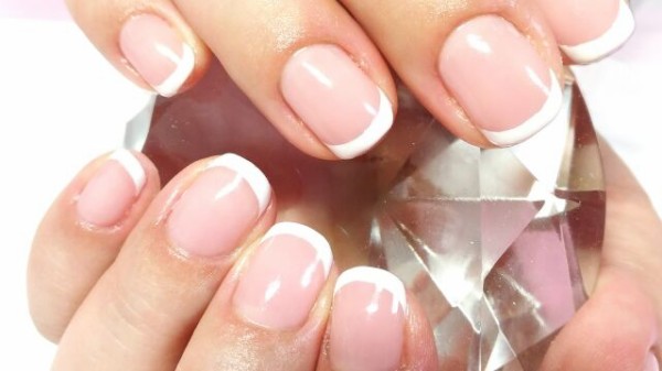 夫の友人夫婦２組を新居に招待した その友人夫婦のうちのａ夫が夫に おまえさー ちゃんと嫁さん躾けろよ ネイルなんかした手で作った料理出させるなよ って言った 女性様 鬼女 生活2chまとめブログ