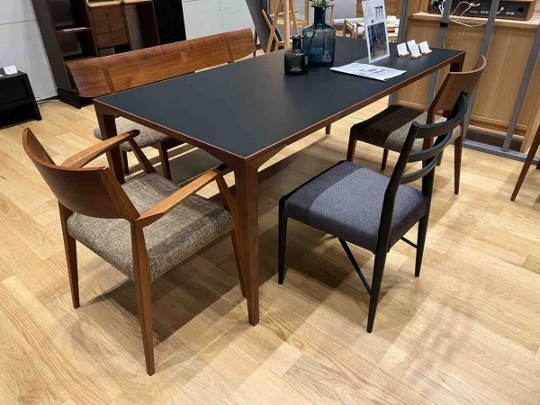 日進木工・大阪個展】FormsダイニングテーブルJ・K・メラミン天板 : 住
