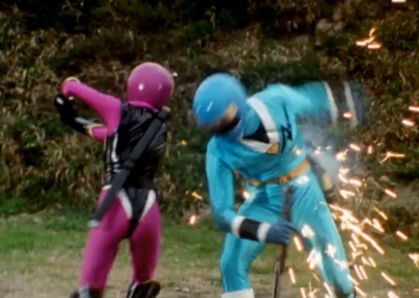 カクレンジャー対花のくノ一組最強形態 : ヒーローが女に負けるなんて カクレンジャー対花のくノ一組最強形態 : ヒーローが女に負けるなんて