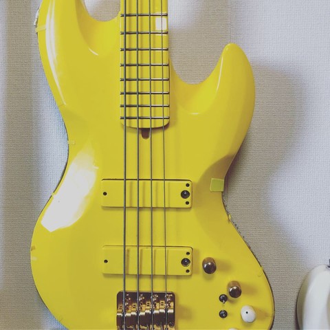 ベースを紹介しよう#7 JIRAUD J-Bass4HB Yellow : カバの放し飼い～電 