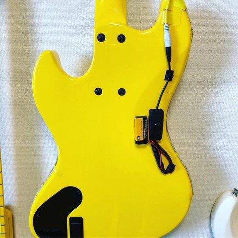 ベースを紹介しよう#7 JIRAUD J-Bass4HB Yellow : カバの放し飼い～電