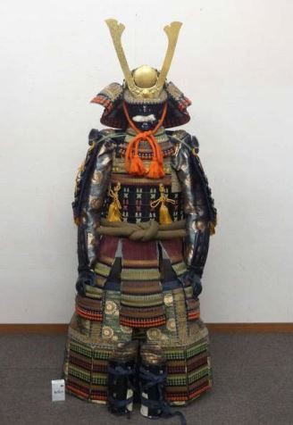 当世具足 鎧兜一式 鎧櫃 鎧立て付きが販売中 : 甲冑大特集