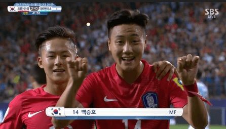 マラドーナをからかう 韓国のu代表選手のゴールパフォーマンスが話題に 海外の反応 ワールドサッカーファン 海外の反応