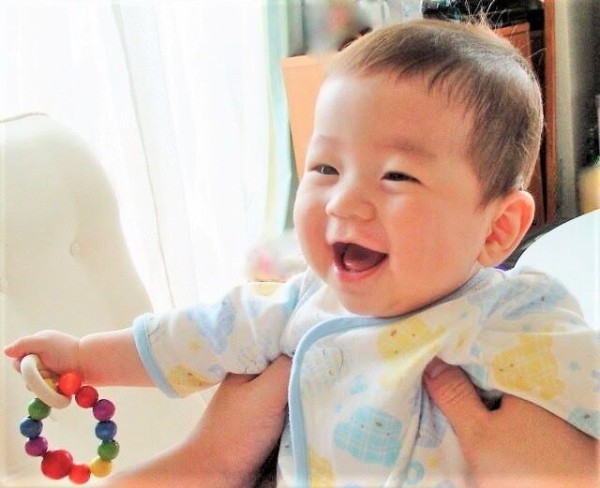天使の微笑み 日本の赤ちゃんによる癒される24時間 心がとろけるわ 可愛すぎてたまらない 海外の反応 翻訳ちゃんねる 海外の反応まとめブログ