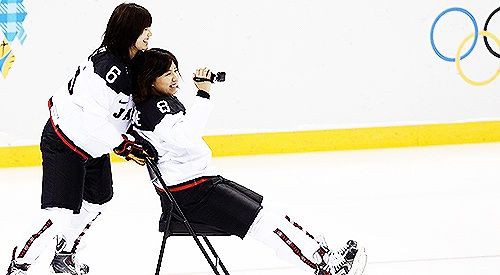 ソチを楽しんでいる日本の女子アイスホッケー選手が可愛いと海外で話題に 海外の反応 海外の反応プリーズ