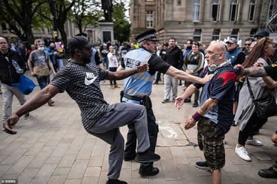 1E88BFA6-740F-4E7D-AAC0-28C815B61477