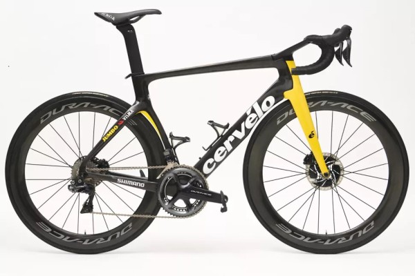 ユンボ・ヴィスマ」が2021シーズンのチームジャージとチームバイクを