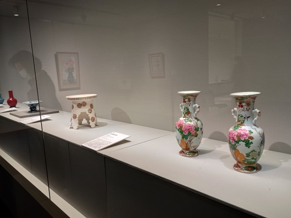 花器が作り出す豊かな美の世界 - 泉屋博古館東京「花器のある風景