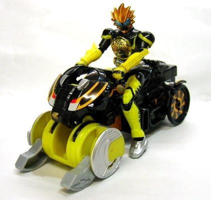 仮面ライダーオーズ DXトライドベンダー、トラカンドロイド＋コンボチェンジ４体 仮面ライダーオーズ DXトライドベンダー、トラカンドロイド＋コンボ