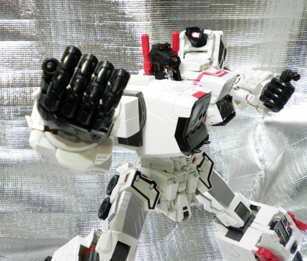 ジェネレーションズ・メトロプレックス（ロボットモード編