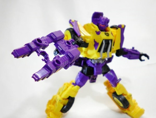 【日本未発売】トランスフォーマー FOC ブルーティカス G2カラーver. 日本未発売】トランスフォーマー FOC ブルーティカス G2カラーver