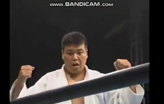 橋本真也 対 小川直也（1997．4．12） : 明るく、楽しく、時々