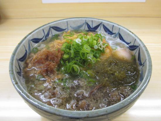 二日酔いの為ランチはあっさりうどんのはずが かくれんぼ です