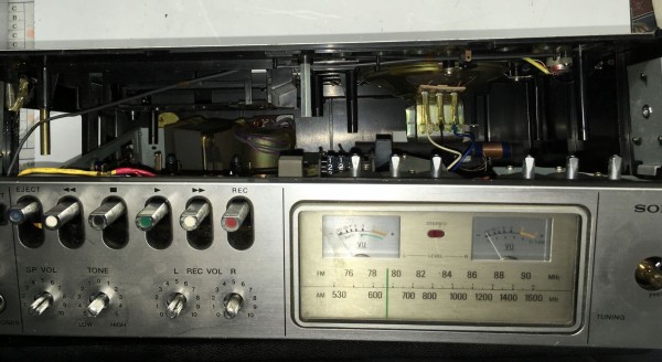 SONY ステレオラジオ＆カセットデッキ CF-2700 動作訳あり(D150) SONY ステレオラジオ＆カセットデッキ CF-2700 動作訳あり(D150