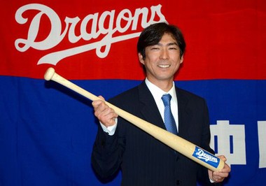 中日小笠原 今夜は寒いぞ 暖かくして寝ろよ あしたへホームラン