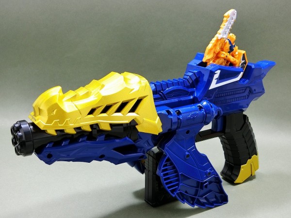 バンダイ 変身銃 DXモサチェンジャー レビュー : 冷やし牛乳やっ