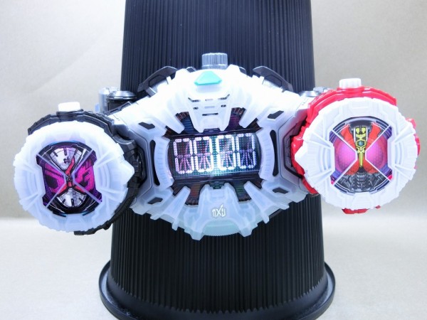 DXライドウォッチ19個+ダイザー 劇中プロップ風塗装 竜頭発光・大音量化 DXライドウォッチ19個+ダイザー 劇中プロップ風塗装 竜頭発光