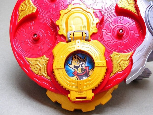 バンダイ DX虎的盾鑼(タイガードラ) レビュー : 冷やし牛乳やってます。