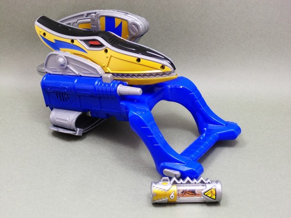 獣電戦隊キョウリュウジャー 変身ガントレット ガブリチェンジャー khxv5rg 変身ガントレット ガブリチェンジャー レビュー - YOの玩具箱
