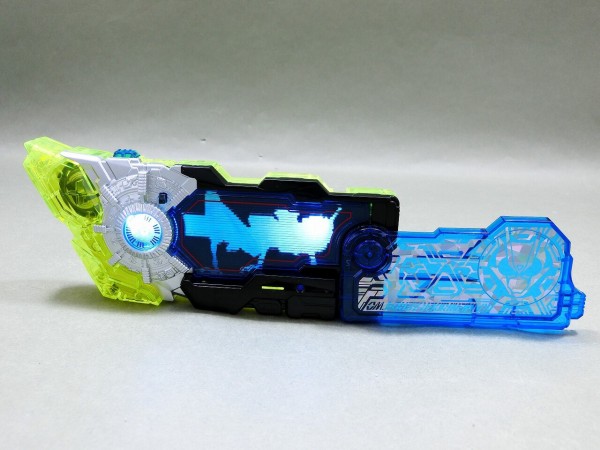 バンダイ DXゼロツープログライズキー&ゼロツードライバー バンダイ DXゼロツープログライズキー&ゼロツードライバー