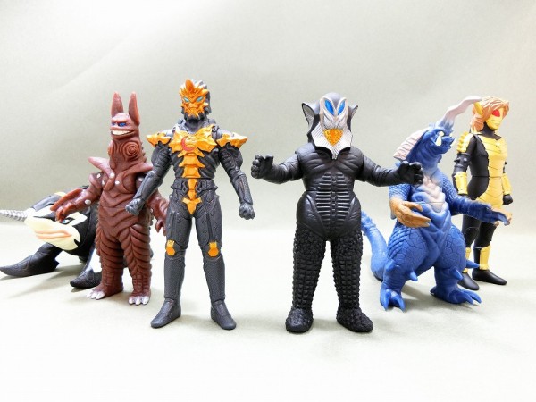 いま人気のアイテム ウルトラ怪獣シリーズ88/ハイパーゼットンデスサイス 赤 ソフビ 特撮