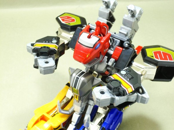 バンダイ Legacy Megazord(進化合体 大獣神) レビュー②