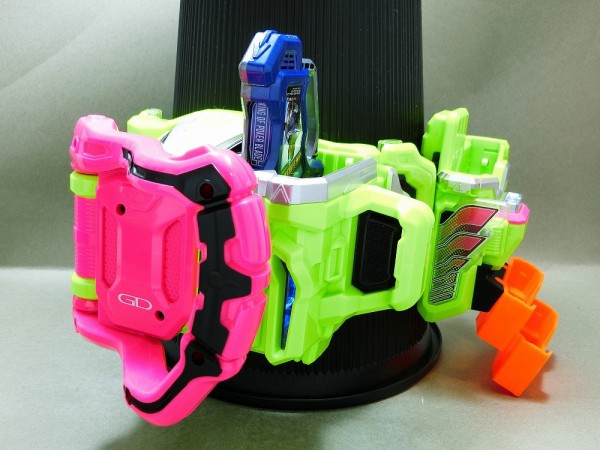バンダイ DX平成十大レジェンドライダーガシャットセット バンダイ DX平成十大レジェンドライダーガシャットセット