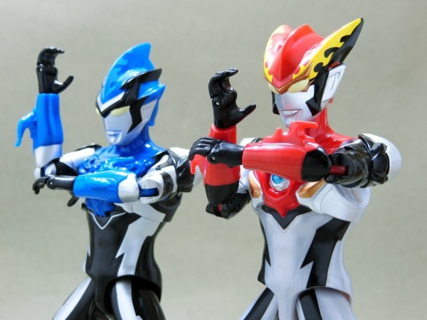 〈新品〉ウルトラアクションフィギュア ウルトラマンロッソ フレイム&ブル アクア 7月28日発売！ウルトラマンロッソとブルがアクションフィギュア