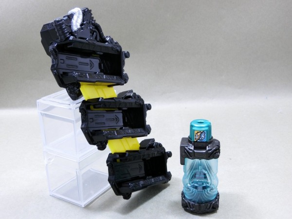 仮面ライダービルド　ドライバー　フルボトルホルダー DXフルボトルホルダー｜仮面ライダーおもちゃウェブ｜バンダイ
