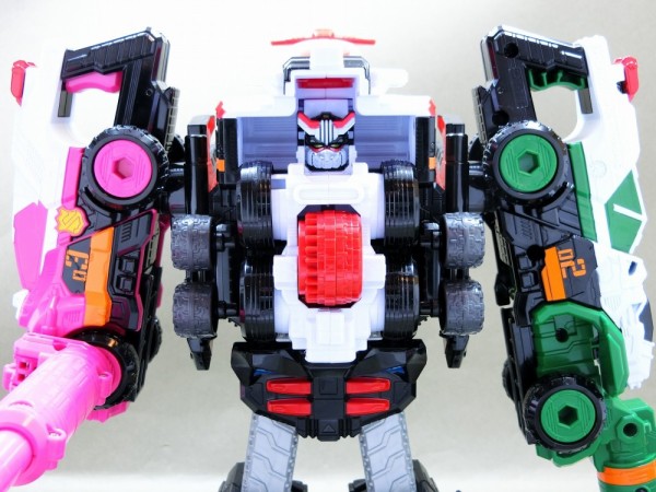 快盗合体　DX　ルパンカイザー　パトカイザー Amazon.co.jp: 快盗戦隊ルパンレンジャーVS警察戦隊パト