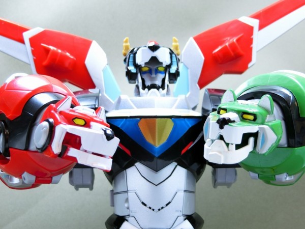 PLAYMATES TOYS VOLTRON:LEGENDARY DEFENDER LEGENDARY SERIES