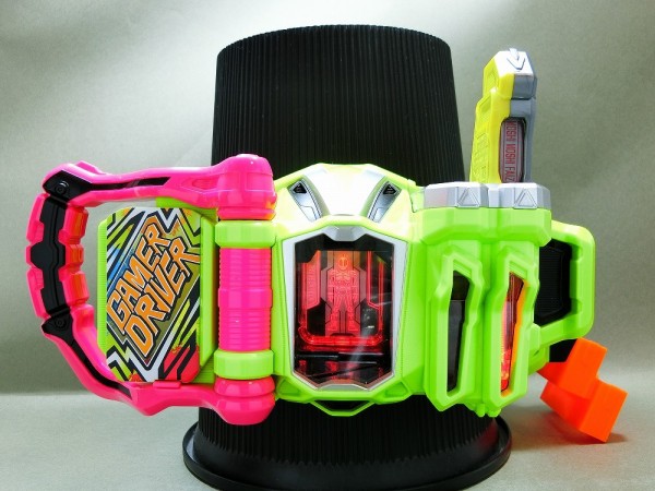 仮面ライダーエグゼイド DX平成十大レジェンドライダーガ