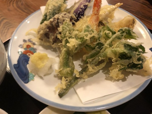 みたけにある 故郷 支店 で 天ぷら定食 エビ カキ 白身魚のフライ定食 食べてみた もりおか通信 岩手県盛岡市の地域情報サイト