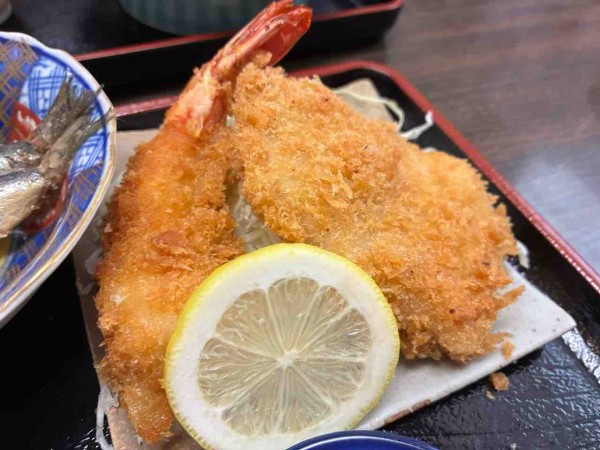 石川県金沢市二口町にオープンした『魚定食 魚魚（うおうお