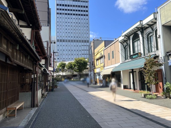 商店街で雑貨やグルメを楽しむ！『金澤表参道』と『金沢東別院