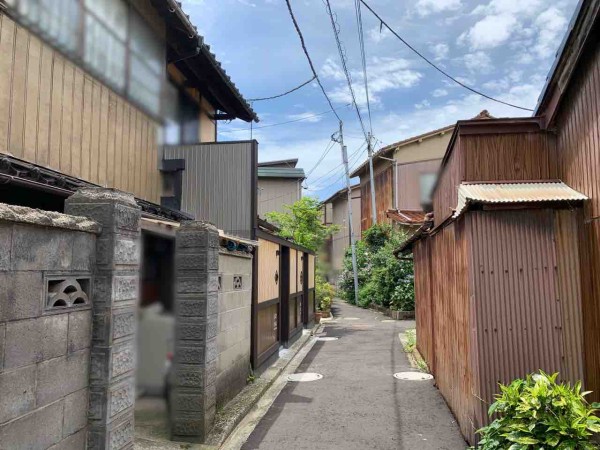 長町に『町家レジデンスイン 武家屋敷 はなつめ・しをり』なる2連棟の 