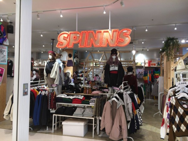 竪町ストリート内にある原宿系ファッションを扱うお店 Spinns スピンズ が 金沢パティオ に移転リニューアルオープンしてる すぐ近くからお引越し 金沢デイズ 石川県金沢市の地域情報サイト