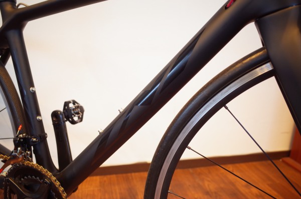 アルミからカーボンフレームへ！TNI Granian 組み上げ : K&M CYCLE BLOG