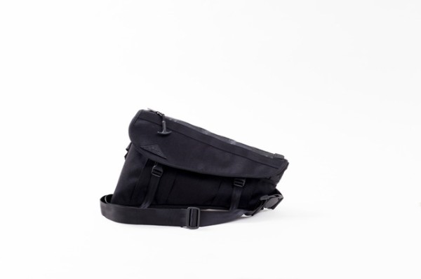 DATUM デイタム TREKNOS URBAN SLING バッグ DATUM デイタム TREKNOS URBAN SLING バッグ