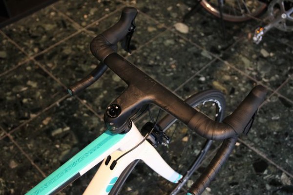 Chapter2 TERE ステム一体型ハンドル